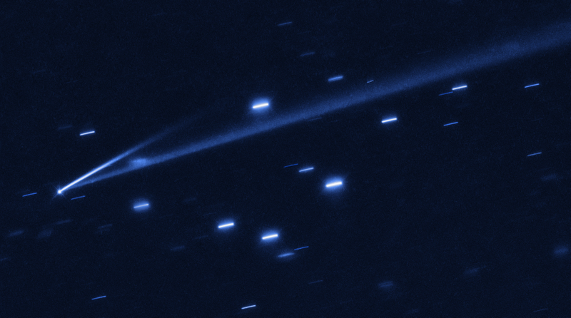 This view of Gault and its two tails includes background stars, which appear as bright streaks.